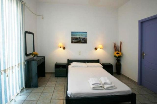 Soula Rooms Tínos الغرفة الصورة